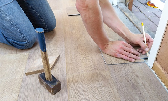 instalace podlahy v domě